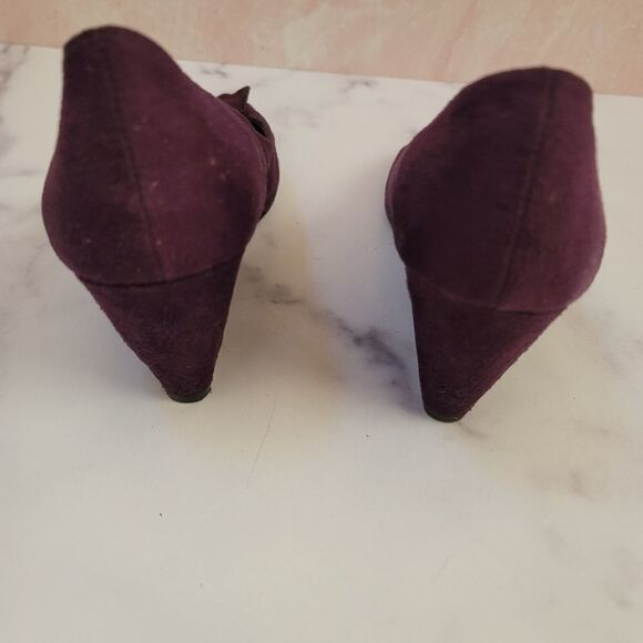 Deep purple plum slip on wedge heel ruffle fabric dressy size 8 Dexter peep toe - Picture 4 of 6